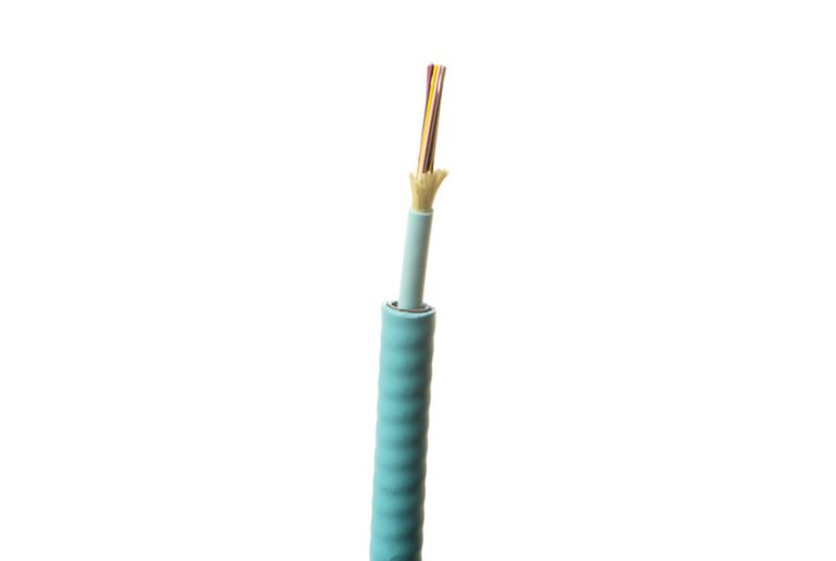 Fibra óptica con armadura